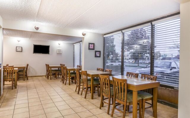 Days Inn By Wyndham Syracuse