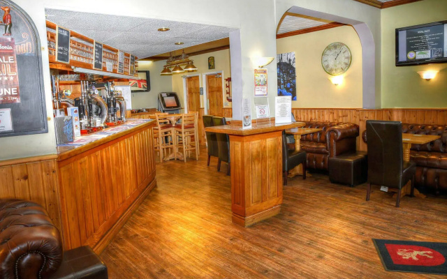Lion Hotel and Studio Apartments