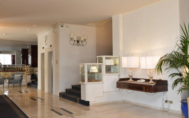 Hotel Anthony