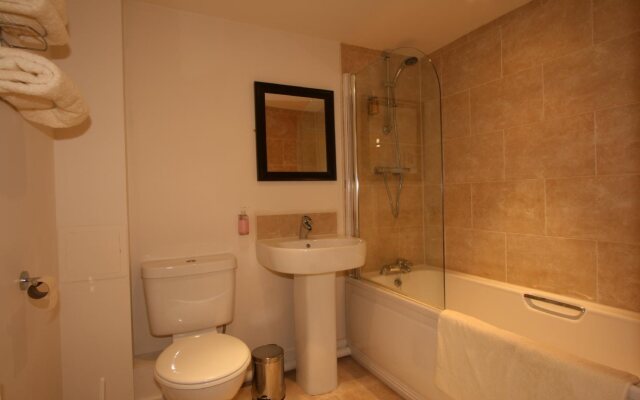 Gloucester Road Serviced Apartments by Roomsbooked