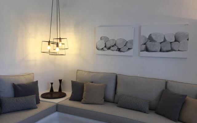 Mykonist Merchia Beach Villas & Suites