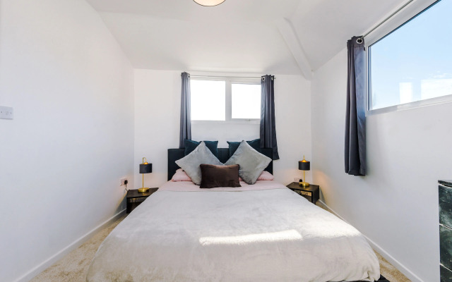 Stay With Empire- Dickson Road