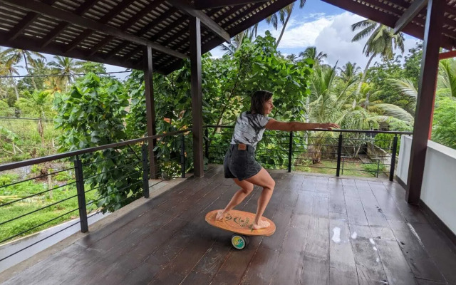 drivethru Hostel Polhena