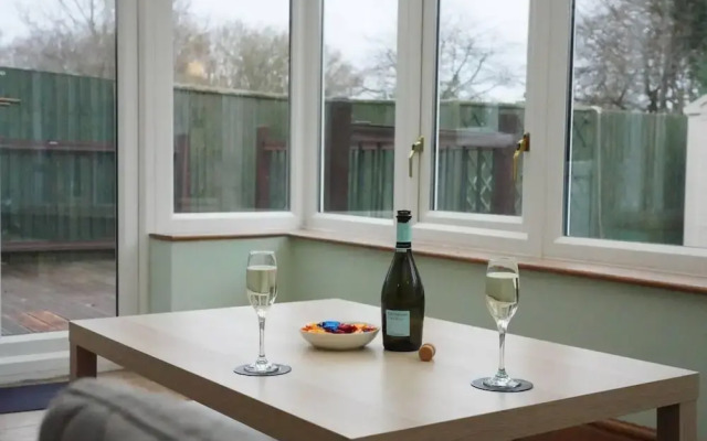 Captivating 4-bed House in Milton Keynes