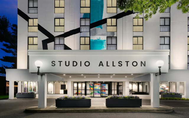 Studio Allston Hotel