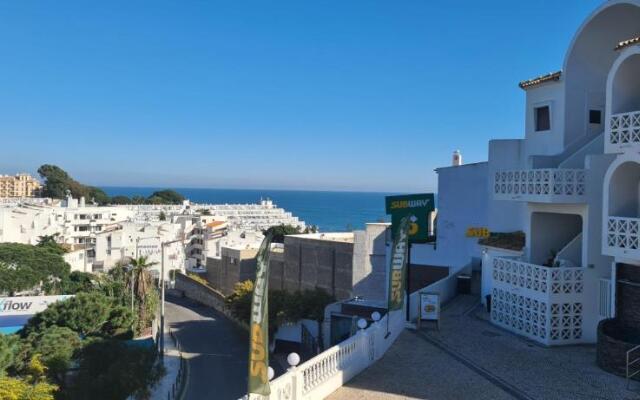 401 - 2 bedroomed Apartment - Oura - Sea View