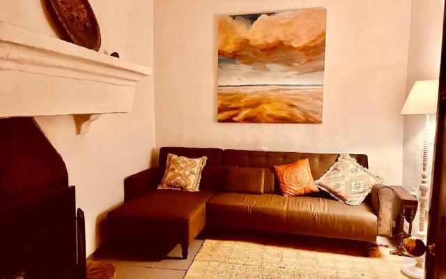 Spectacular view, authentic house, exquisite area.