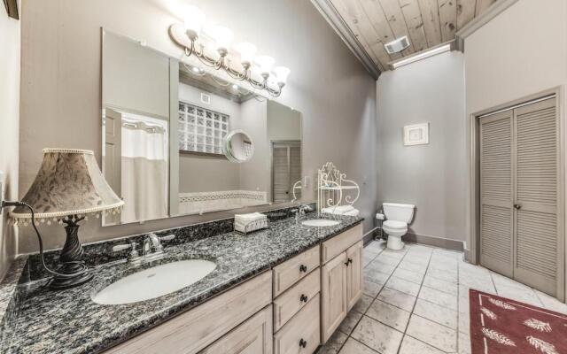 Cook Loft