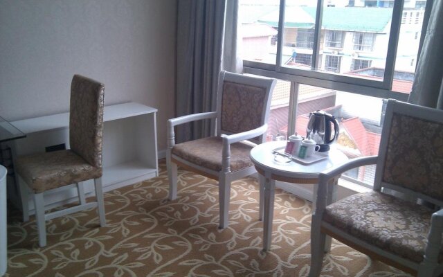 Dongxing Dequan Hotel