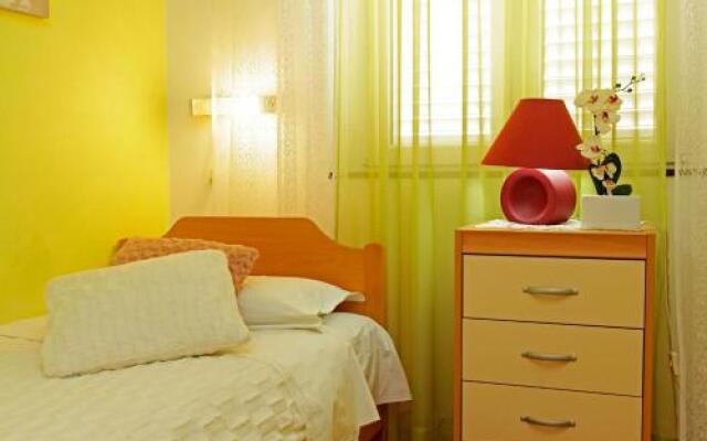 Sunshine Apartment Doda