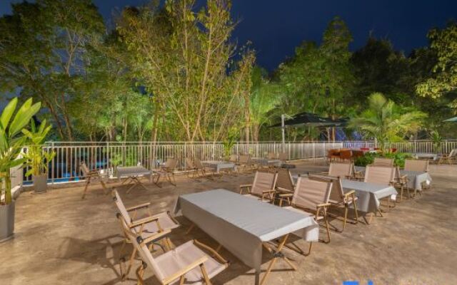 Xishuangbanna Peacock Valley Hot Spring VILLA Resort