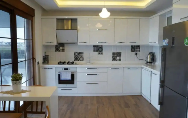Gorgeous Villa With Private Pool in Antalya 1