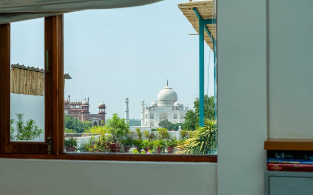 Joey's Hostel Agra