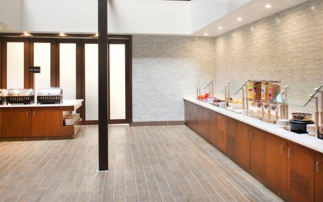 Embassy Suites by Hilton Cincinnati Northeast Blue Ash