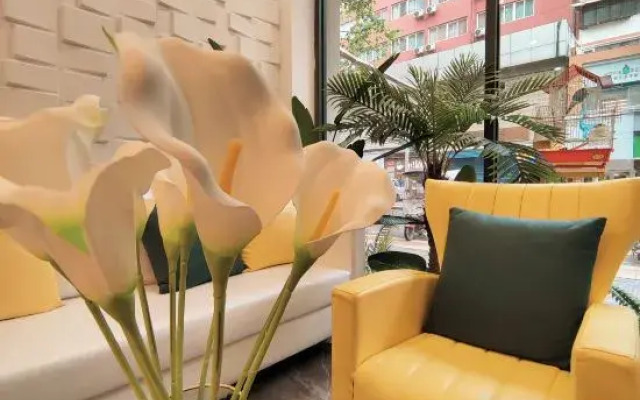 Yipu Relax Garden Hotel (Xi'an Jiaotong University Xianning Road Subway Station Store)