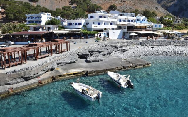 Paralia Rooms