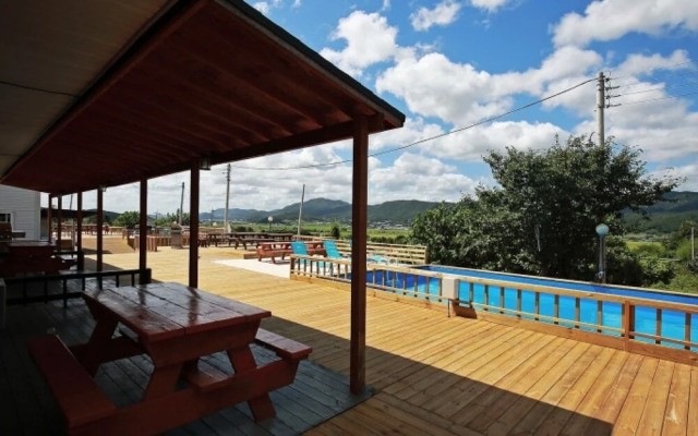 Gyeongju Star Garret Bed and Breakfast