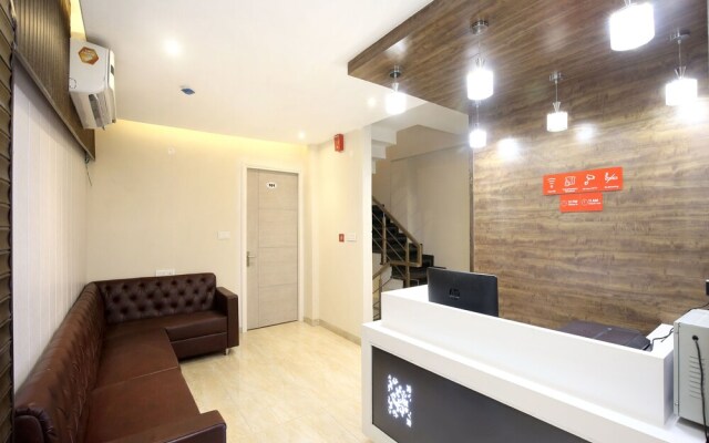 Oyo 17199 Hotel Clg Grand