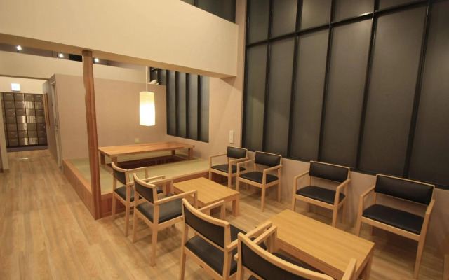 Oak Hostel Cabin