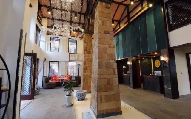 Lijiang Wu Courtyard Gardens Resort