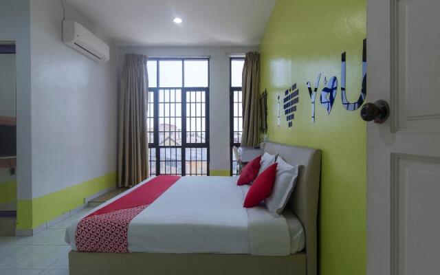 OYO 880 Hotel Purple Town