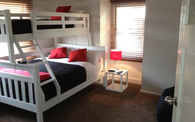 Ploughmans on Wallis, Horsham