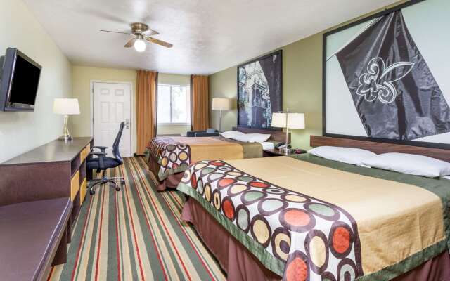 Super 8 by Wyndham Brookhaven