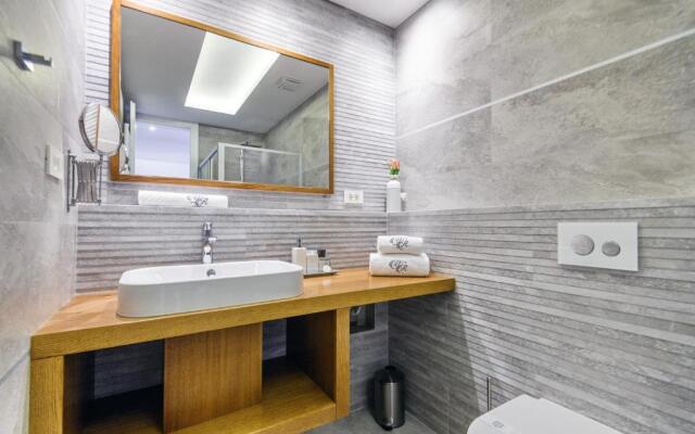 Windrose Design Apartments
