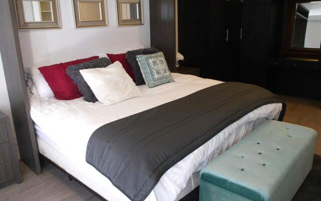 Newly Designed 1BR Condo
