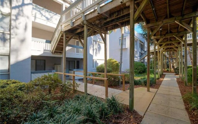 5301 Treetops - Two Bedroom Condo