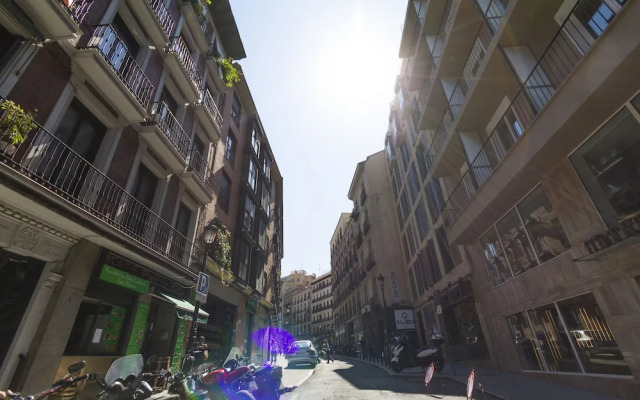 Rentalis Gran Vía Callao