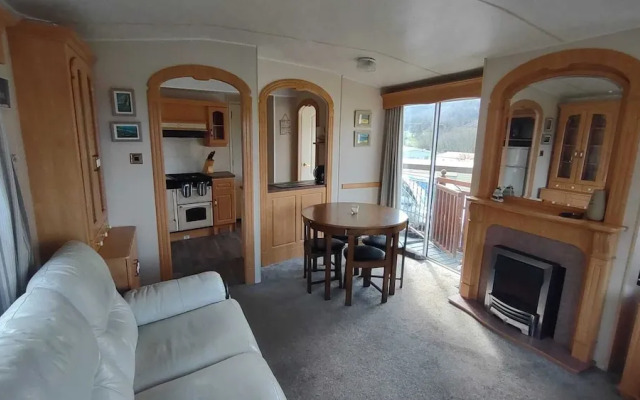 Charming 3-bed Caravan Cymtydu