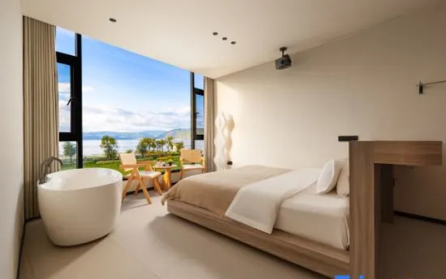 Xiaoluchenke Seaview Design Hotel (Dali Erhai Branch)