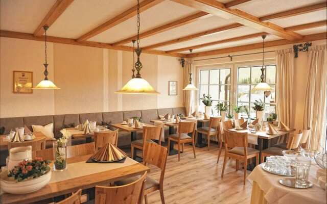 Wein & Gastehaus Rosenlay