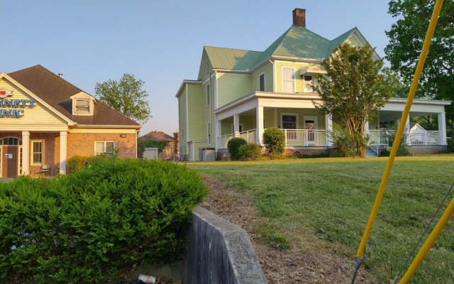 Southern Luxury Suites at winder