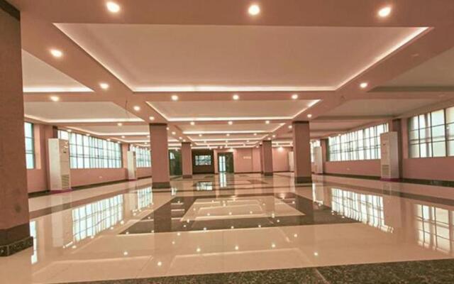 Fabhotel Green I