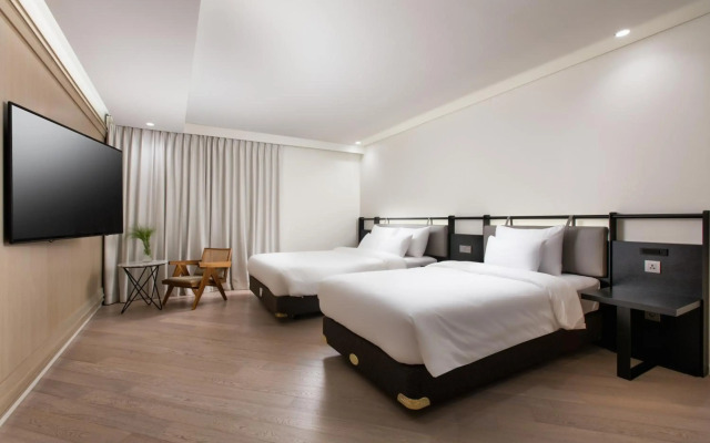 SR Suites Pangyo