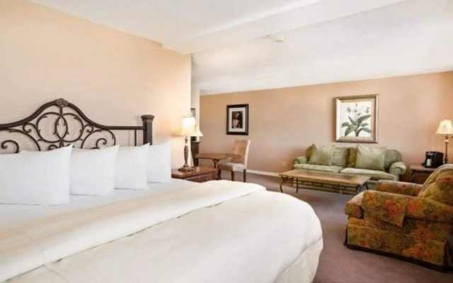 The Senator Hotel & Conference Centre Timmins