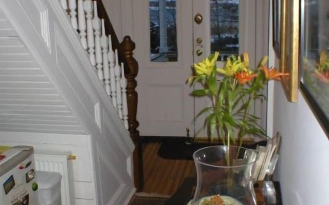 Stirling House Bed & Breakfast