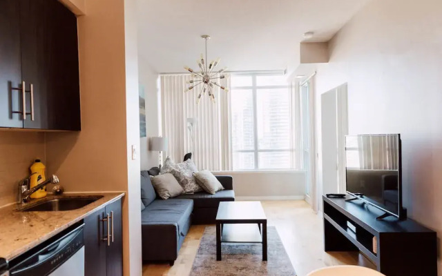 Sarkar Suites - Maple Leaf Square