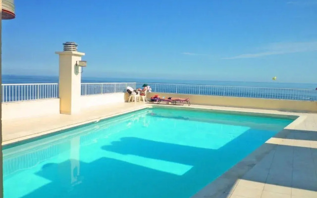 Ashley&parker - Royal Luxembourg Terrasse