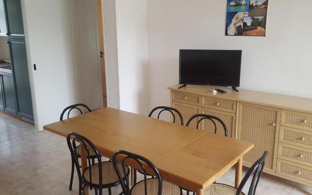 Villa piscina 24 posti letto