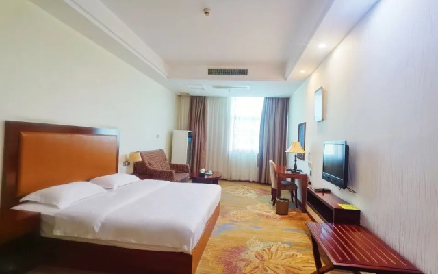 Kam · Tak · Yil Hotel