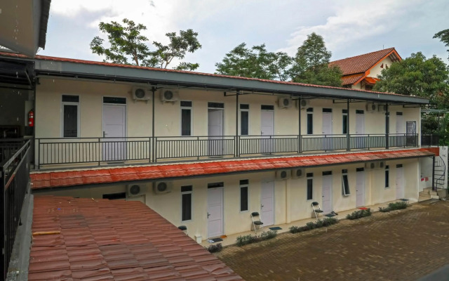 RedDoorz near Exit Toll Bogor