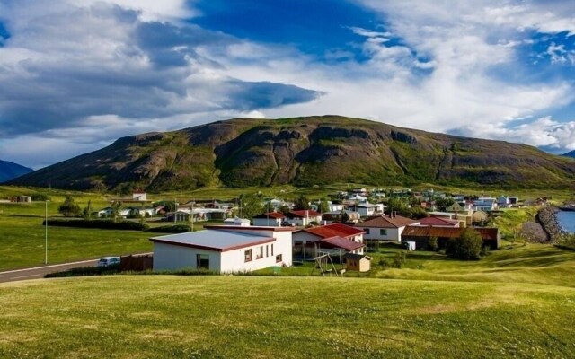 Vellir Grenivik a home with a view