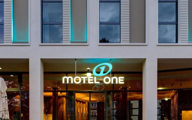 Motel One Köln-Altstadt