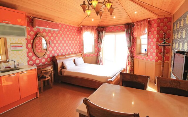 Ganghwa Haeneomi Pension