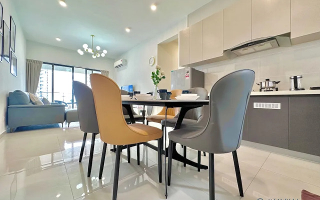 Country Garden Danga Bay Sea View Homestay by Stayrene