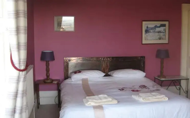 Galvelmore House