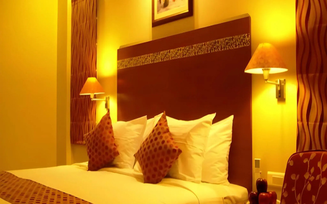 OYO 578 Hotel Aurum